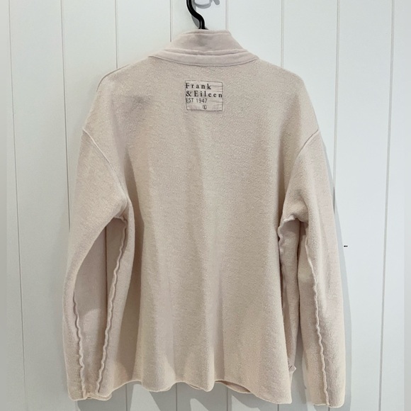 Frank & Eileen NWOT Sweatshirt V-Neck Long Sleeves Size L Pink - Picture 9 of 13